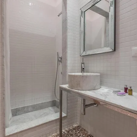 Leonardo Apartament *